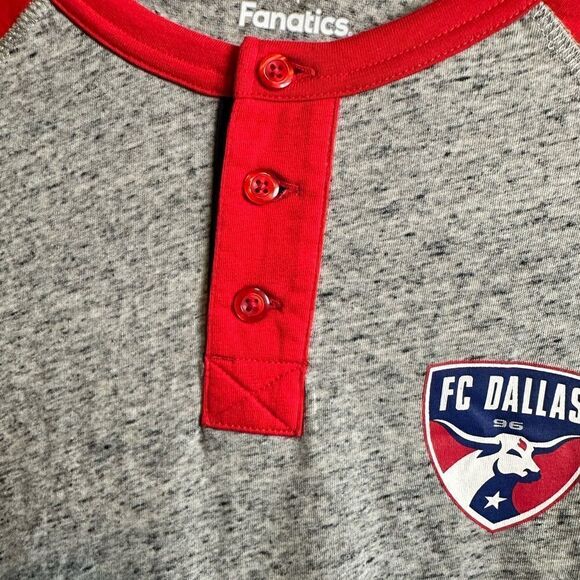 NWT Fanatics FC Dallas Soccer Gray Red Baseball Tee Shirt - Size L - Picture 2 of 5
